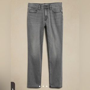 Banana Republic 32x30 Athletic Fit Travel Jean Light Gray Wash Excellent